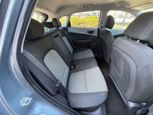 Used 2021 Hyundai Kona SE FWD image 35