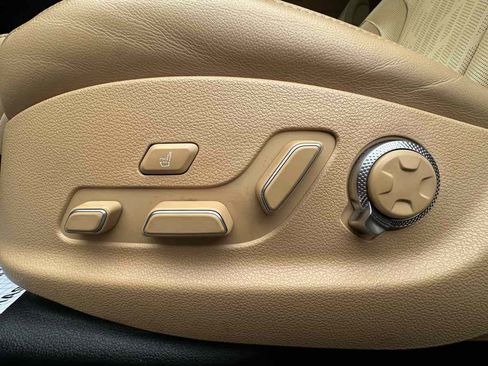 Used 2023 Genesis GV80 2.5T w/ Prestige Package image 12