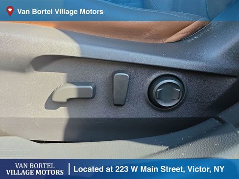 Used 2020 Subaru Outback Touring XT AWD/4WD image 14