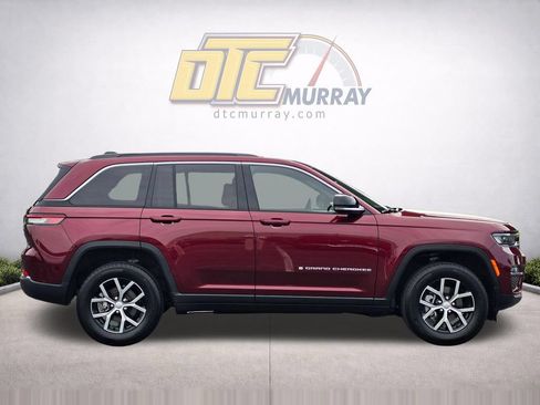 Used 2025 Jeep Grand Cherokee Limited AWD/4WD image 4