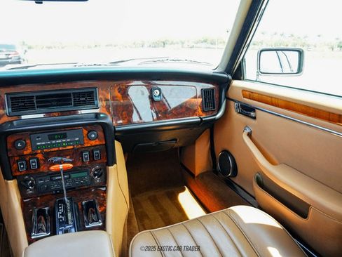 Used 1987 Jaguar XJ6 image 46