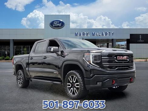Used 2023 GMC Sierra 1500 AT4 w/ Technology Package AWD/4WD image 7