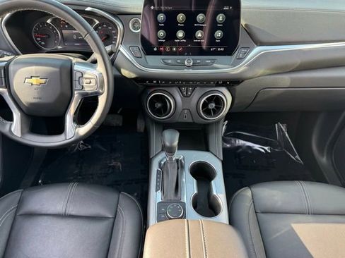 Certified 2023 Chevrolet Blazer LT AWD/4WD image 2
