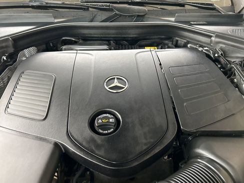 Used 2024 Mercedes-Benz GLC 300 4MATIC w/ AMG Line image 12