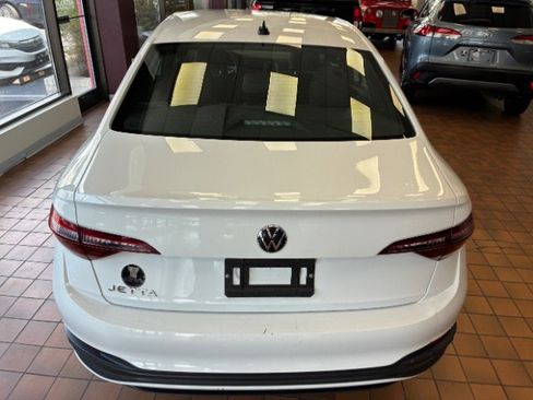 Used 2024 Volkswagen Jetta Sport FWD image 12