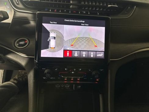 Used 2024 Jeep Grand Cherokee Limited 4xe image 22