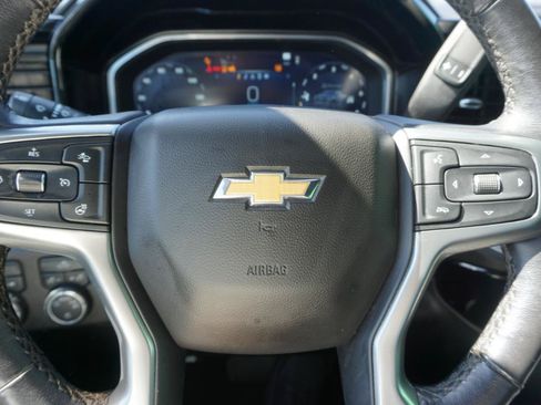 Used 2022 Chevrolet Silverado 1500 LT AWD/4WD image 15