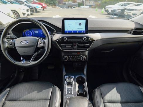 Used 2022 Ford Escape SEL w/ Technology Package image 37