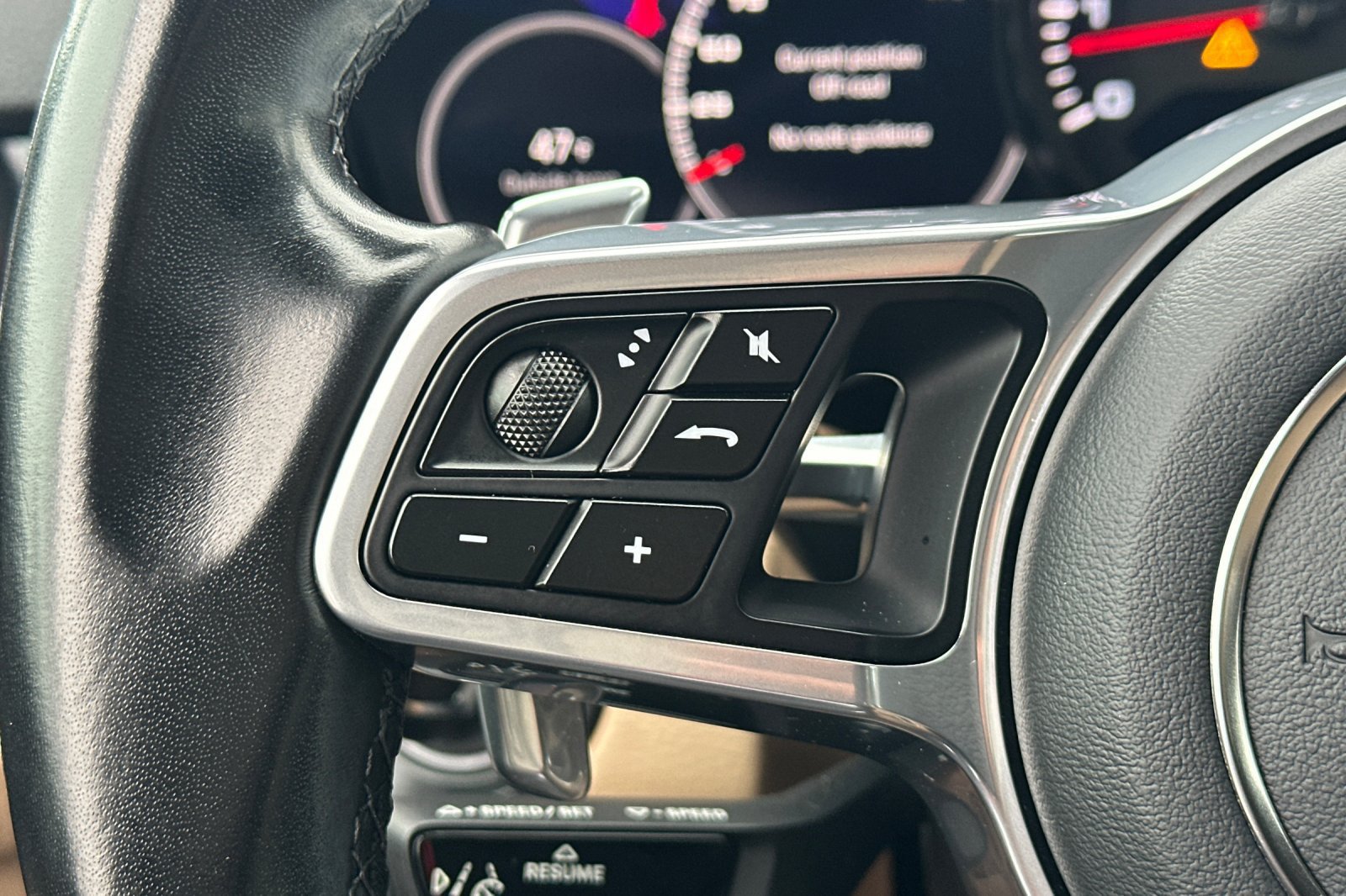 Used 2023 Porsche Cayenne AWD/4WD image 34