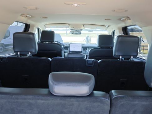 Certified 2024 Ford Expedition Max XLT image 26