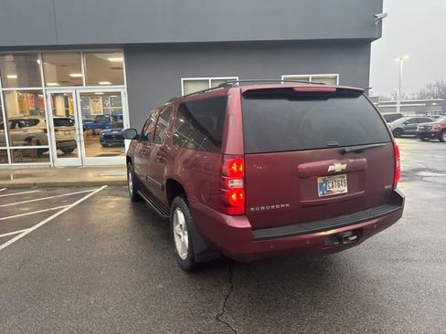 Used 2008 Chevrolet Suburban LT image 13