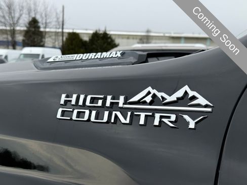 Used 2021 Chevrolet Silverado 2500 High Country w/ Z71 Off-Road Package image 4