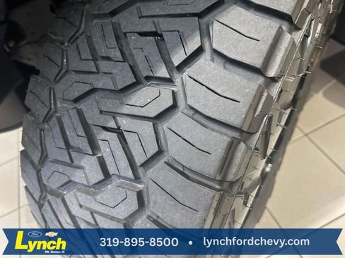 Used 2024 GMC Sierra 1500 AT4X AWD/4WD image 32