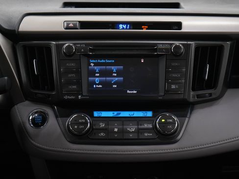 Used 2015 Toyota RAV4 Limited w/ Technology Package AWD/4WD image 15