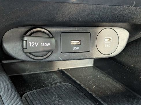 Certified 2024 Hyundai Elantra Limited FWD image 25