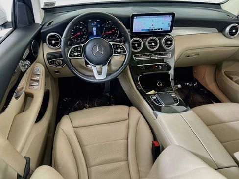 Used 2021 Mercedes-Benz GLC 300 4MATIC image 23
