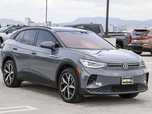 Used 2023 Volkswagen ID.4 Pro S image 3