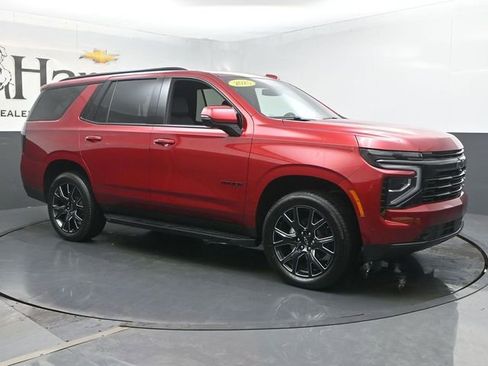 Used 2025 Chevrolet Tahoe RST w/ Comfort Package AWD/4WD image 6
