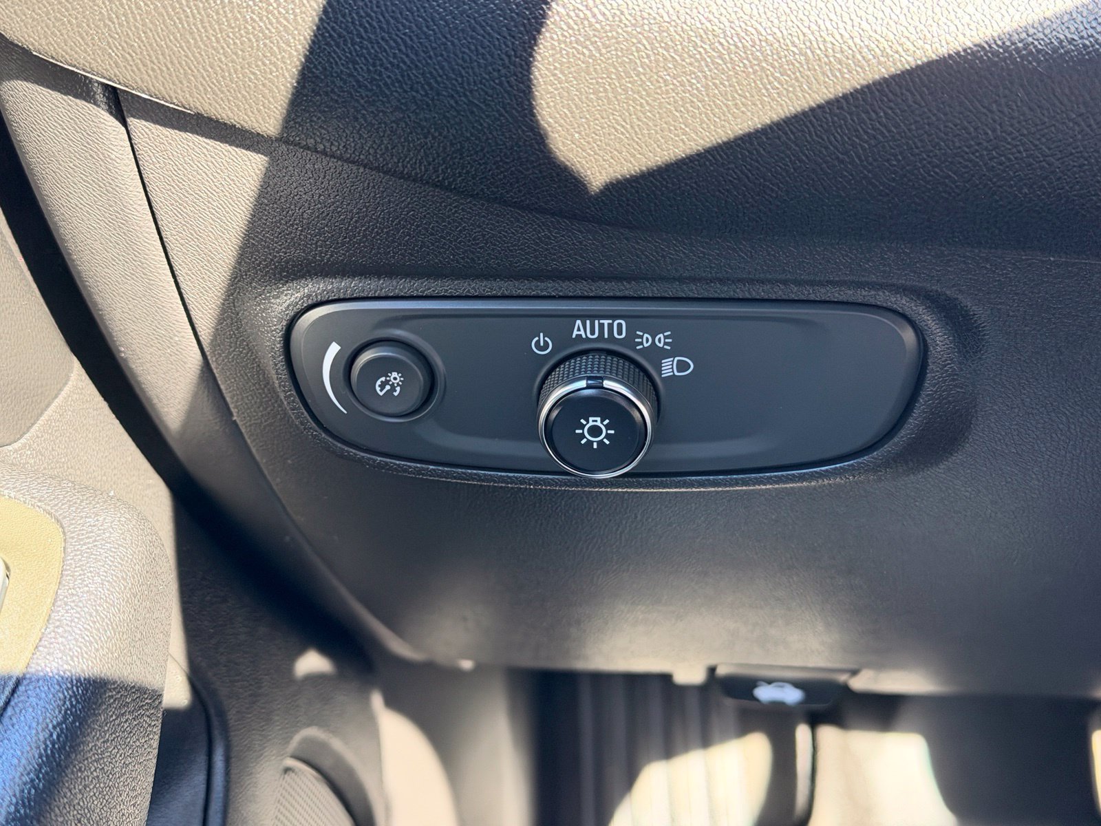 Used 2023 Chevrolet Equinox RS AWD/4WD image 12