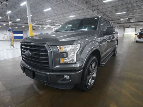 Used 2016 Ford F150 XLT w/ Equipment Group 302A Luxury AWD/4WD image 13