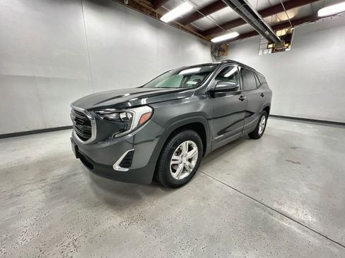 Certified 2019 GMC Terrain SLE w/ Driver Convenience Package AWD/4WD image 4
