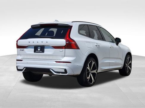 Certified 2024 Volvo XC60 T8 Ultimate w/ Protection Package Premier AWD/4WD image 12