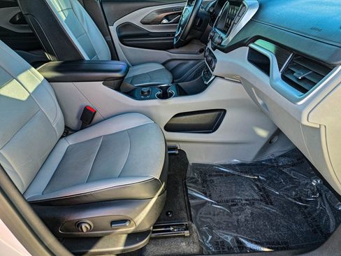 Certified 2024 GMC Terrain SLT image 37