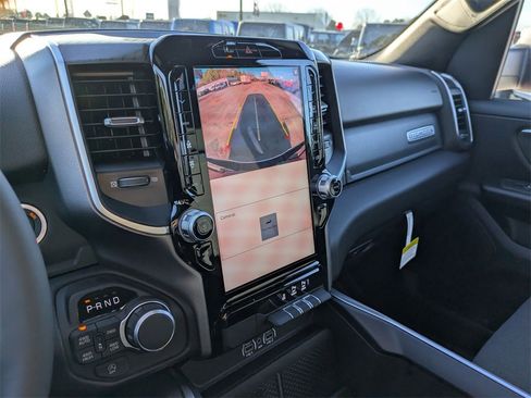 New 2026 RAM 1500 4x4 Crew Cab image 21