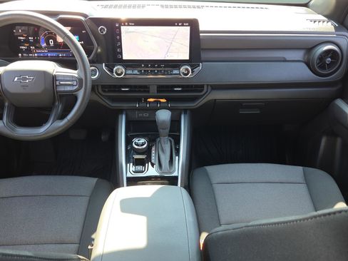 Used 2025 Chevrolet Colorado Trail Boss AWD/4WD image 12