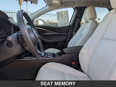 Used 2023 MAZDA CX-30 AWD 2.5 S w/ Premium Package image 17