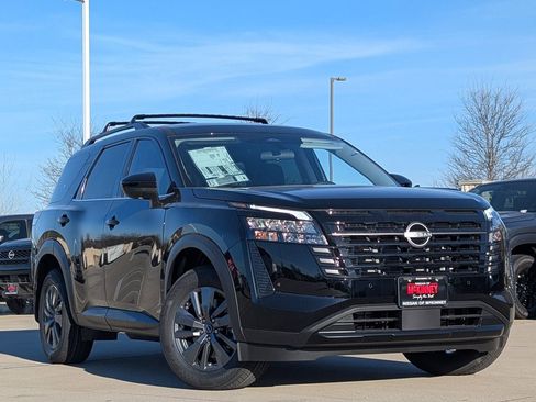 New 2026 Nissan Pathfinder SV FWD image 2