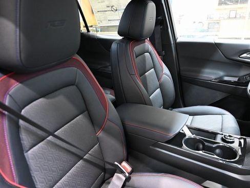 New 2026 Chevrolet Equinox RS w/ LPO, Floor Liner Package image 8