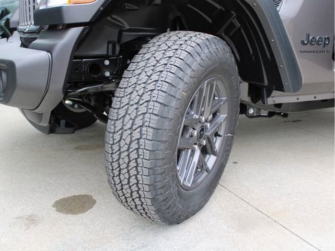 New 2026 Jeep Wrangler Sport S image 33