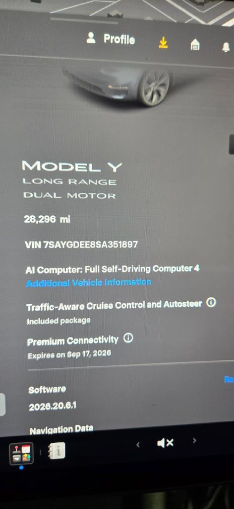 Used 2025 Tesla Model Y Long Range AWD/4WD image 7