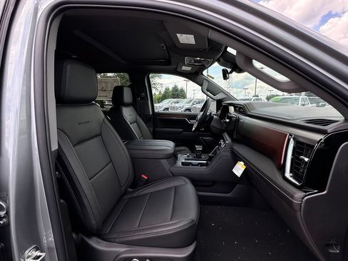 New 2026 GMC Sierra 1500 Denali w/ Denali Reserve Package AWD/4WD image 11