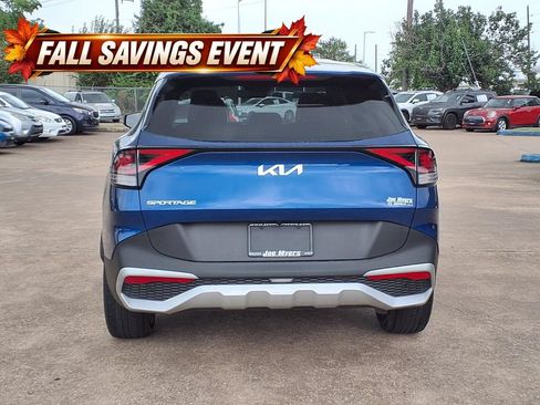 Used 2024 Kia Sportage EX FWD image 8