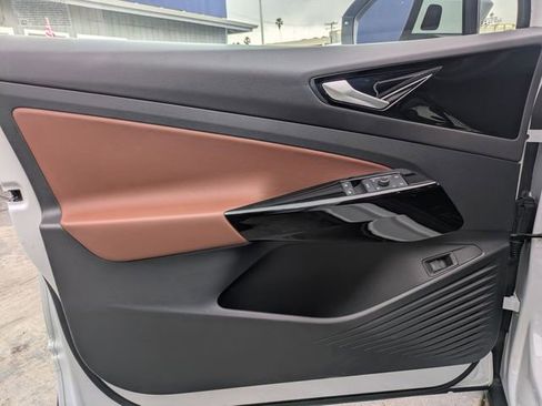 Used 2022 Volkswagen ID.4 Pro S image 22