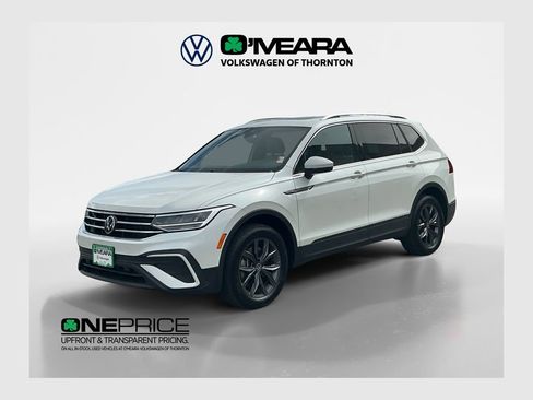 Used 2023 Volkswagen Tiguan SE w/ Panoramic Sunroof Package image 1