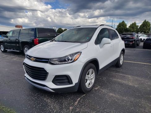 Used 2019 Chevrolet Trax LT FWD image 1
