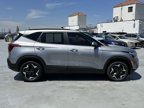 Used 2025 Kia Seltos S FWD image 9