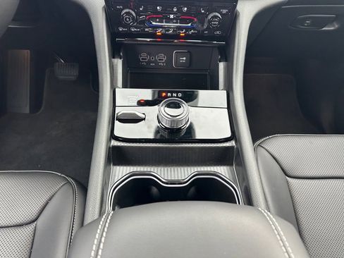 New 2025 Jeep Grand Cherokee L Limited w/ Luxury Tech Group II AWD/4WD image 13