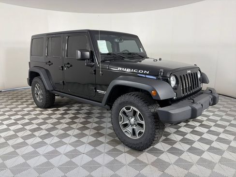 Used 2017 Jeep Wrangler Unlimited Rubicon w/ Connectivity Group AWD/4WD image 1