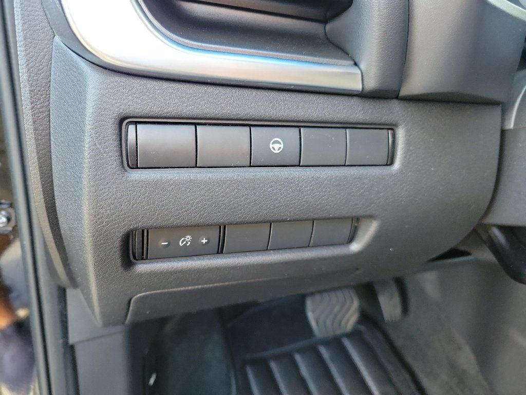 Used 2021 Nissan Rogue SV FWD image 26