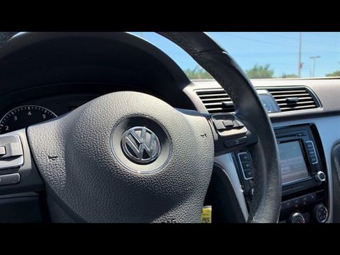 Used 2013 Volkswagen Passat 2.5 SE FWD image 9