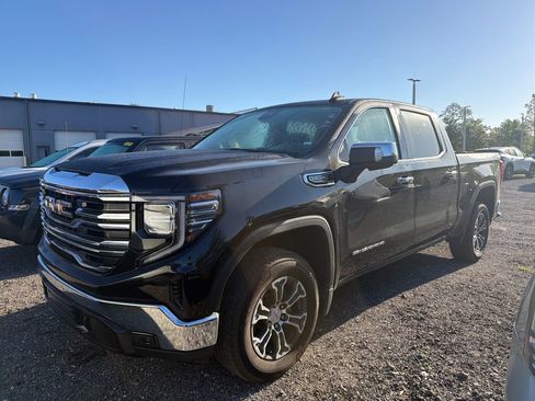 Used 2026 GMC Sierra 1500 SLT image 1
