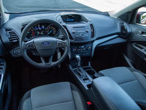 Used 2017 Ford Escape SE FWD image 27