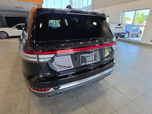 Used 2025 Lincoln Aviator Reserve w/ Equipment Group 201A AWD/4WD image 10
