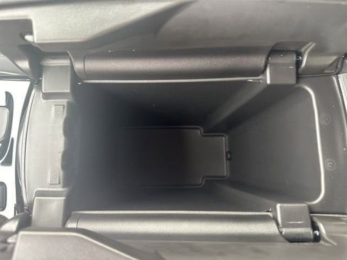 Used 2023 Buick Envision Avenir image 22