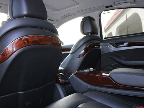 Used 2013 Audi A8 3.0T w/ Driver Assistance Pkg image 26