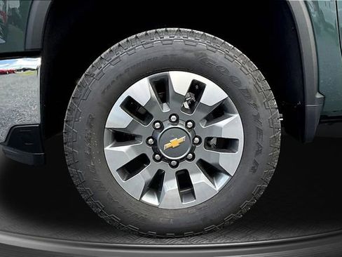 New 2026 Chevrolet Silverado 2500 LT image 12